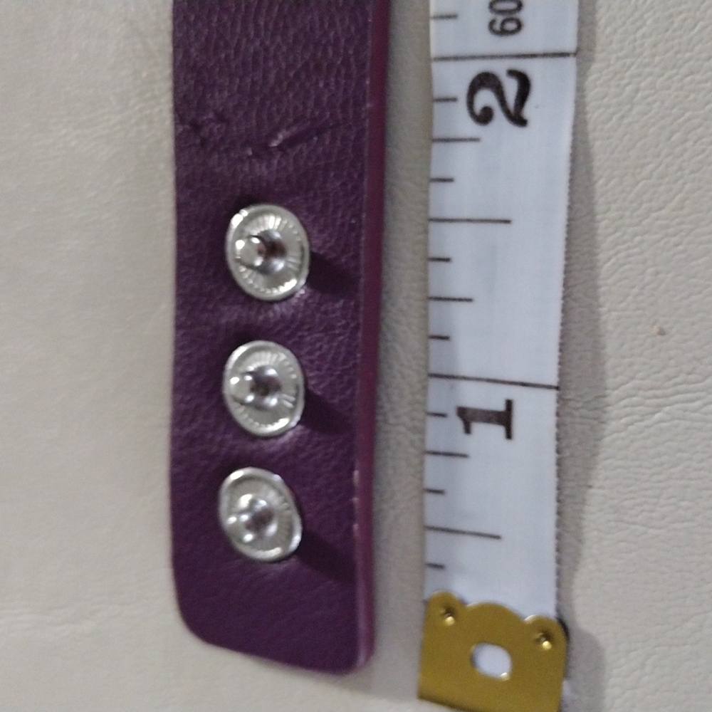 Faux Leather bracelet. - Picture 6 of 7